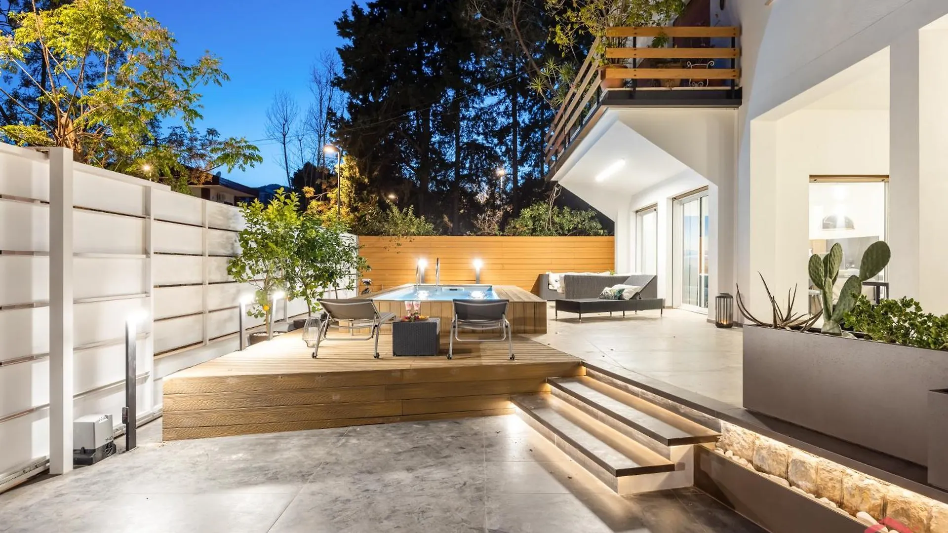 Appartamento In Villa Con Piscina Privata 팔레르모 0*,